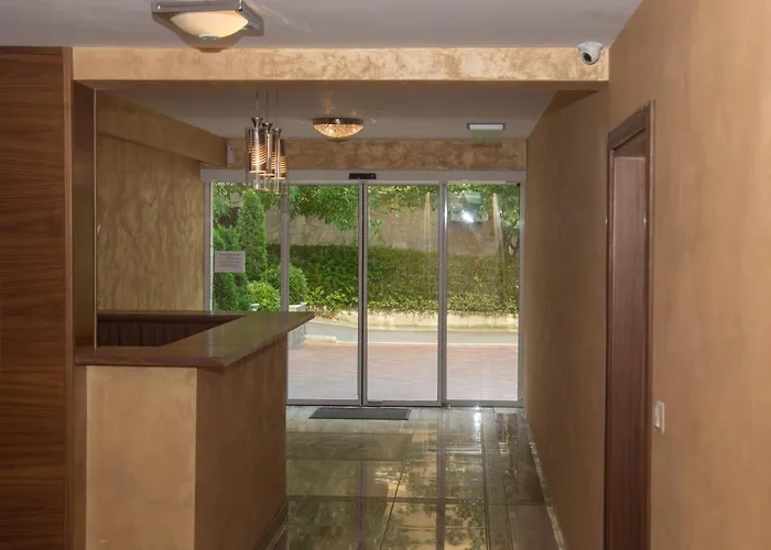 луксозен влас аристо شقة *